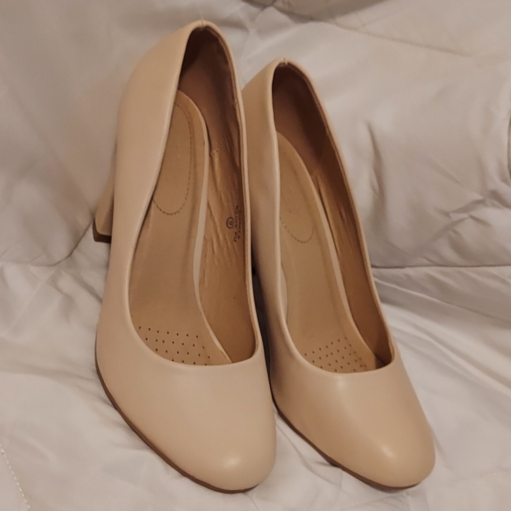 Love Mark Sherry Heels